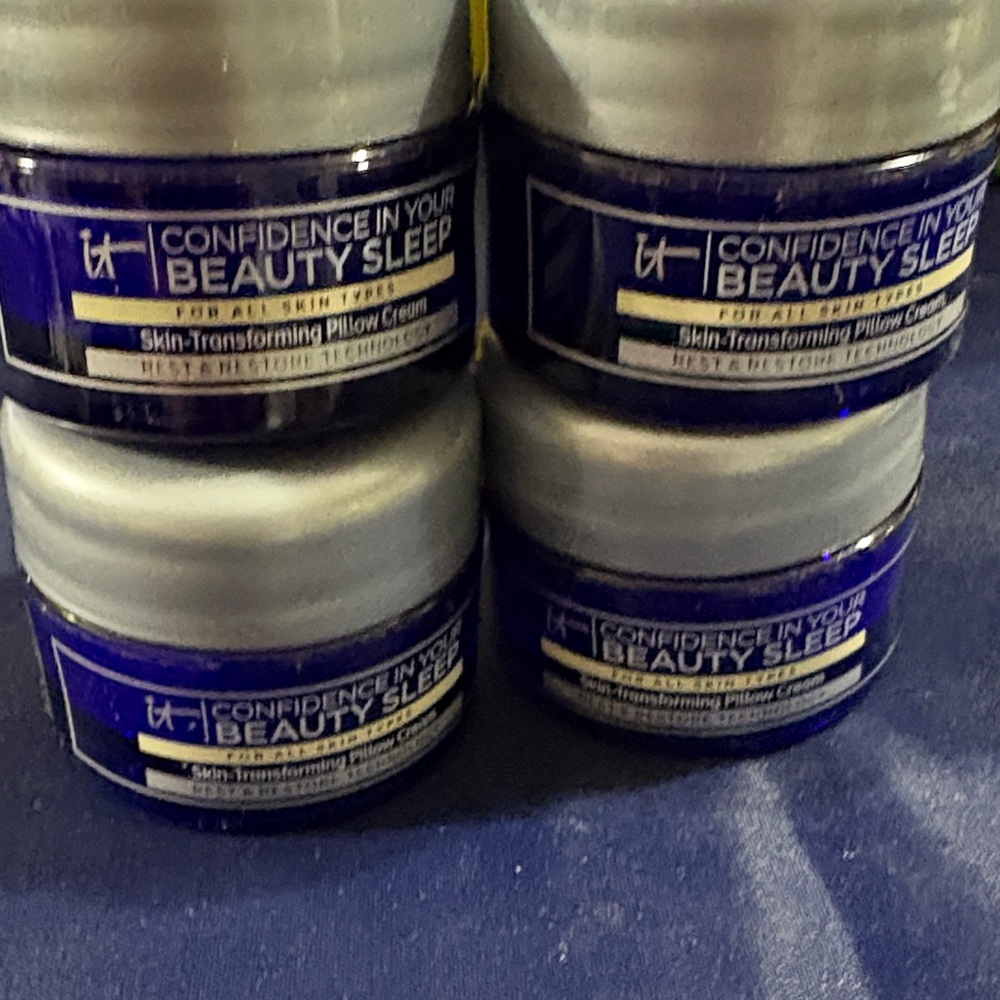 NEW IT Cosmetics Beauty Sleep Cream in Blue and Silver 4 mini pcs